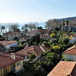 Apartment 3 Pieces Avec Balcon, Apercu Mer, Calme, Proche Et Centre - - Fr-1-196-322 *