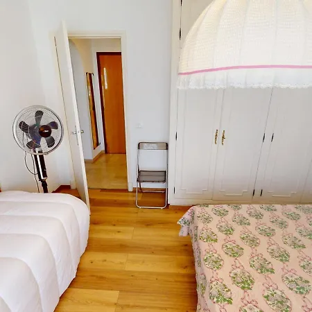 3 Pièces Avec Balcon, Aperçu Mer, Calme, Proche Et Centre - - Fr-1-196-322 Menton