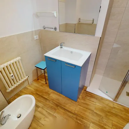 Apartamento 3 Pieces Avec Balcon, Apercu Mer, Calme, Proche Et Centre - - Fr-1-196-322
