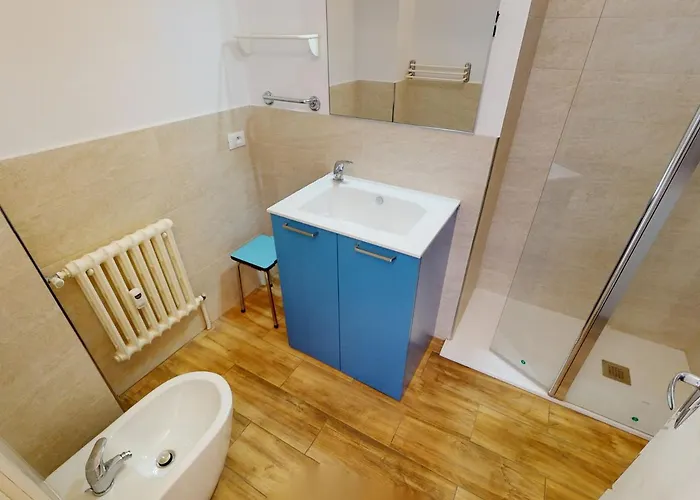 Apartamento 3 Pièces Avec Balcon, Aperçu Mer, Calme, Proche Et Centre - - Fr-1-196-322